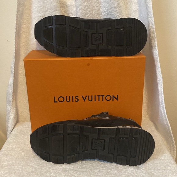 Louis Vuitton Run Away Sneakers NWT - Picture 4 of 8